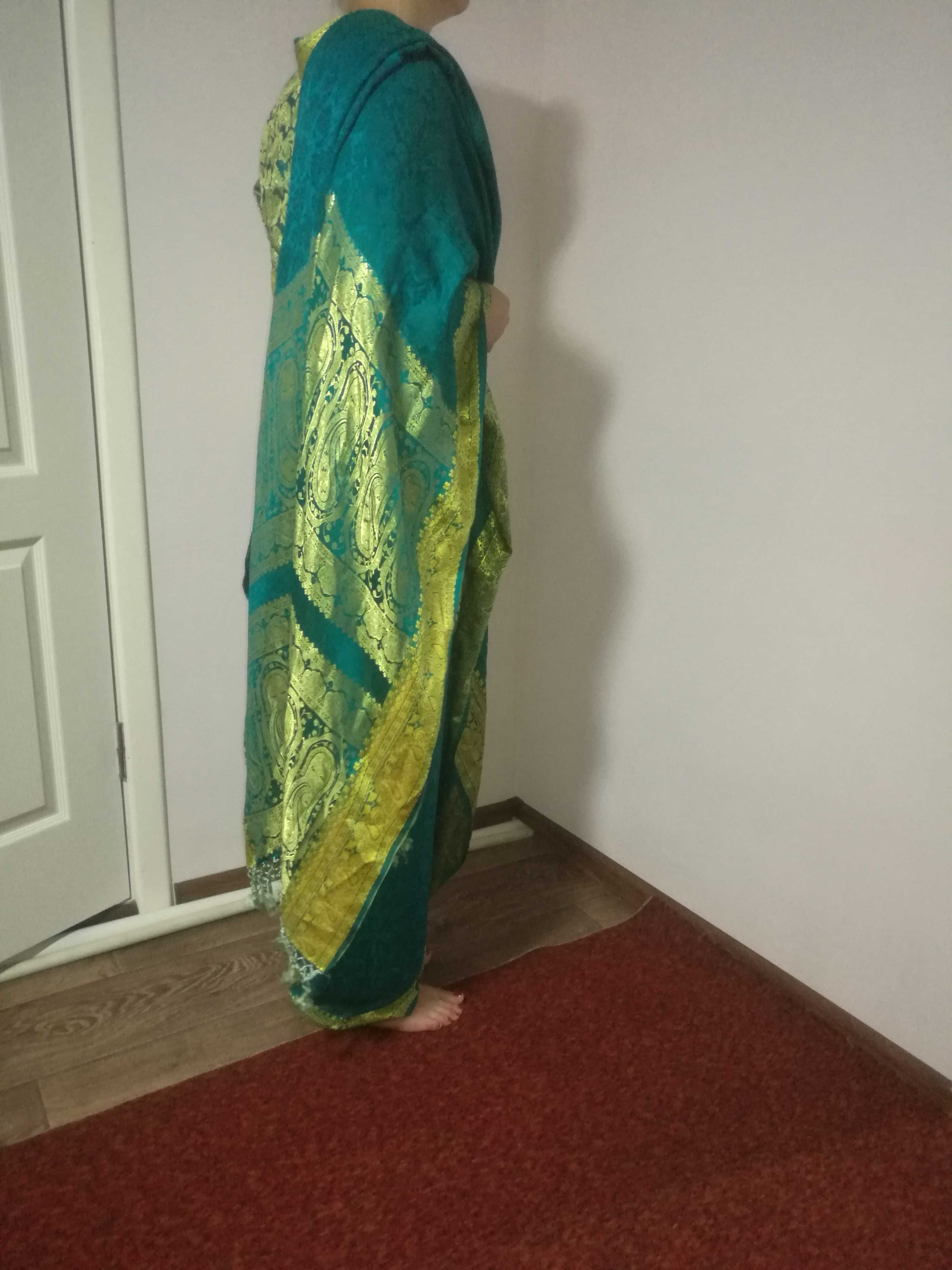 Сари индийский восточный костюм