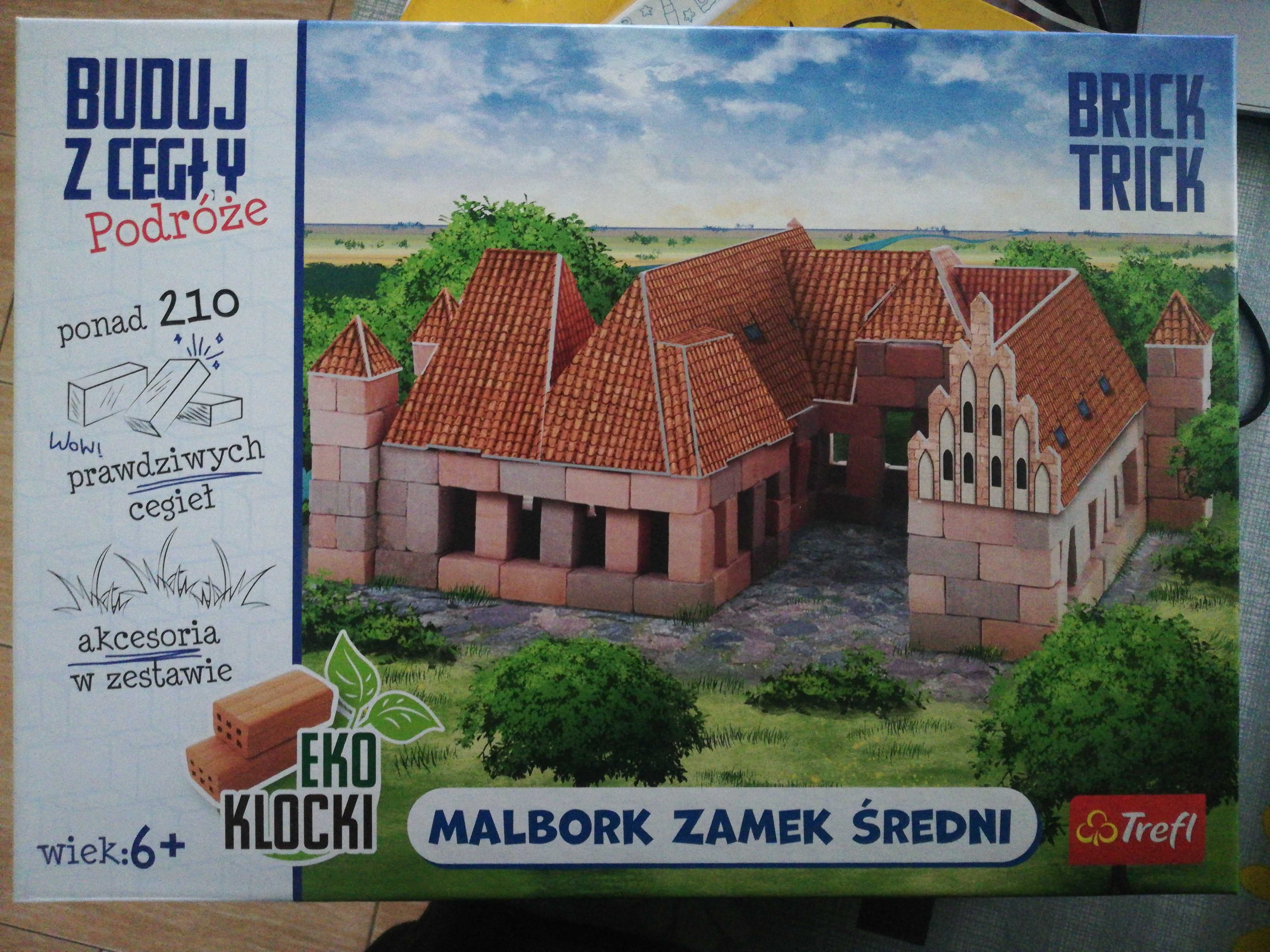 Brick Trick buduj z cegly, malbork zamek średni