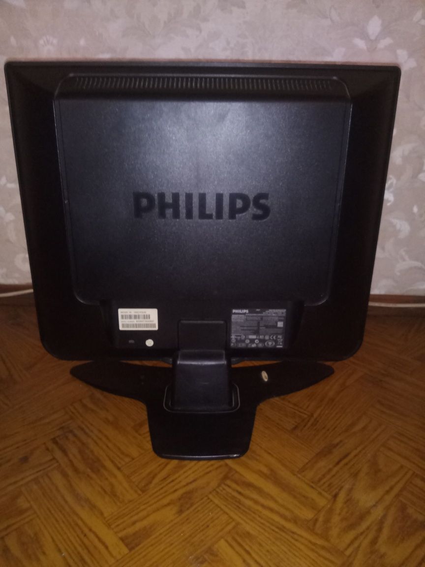 Монитор Phillips 190c7