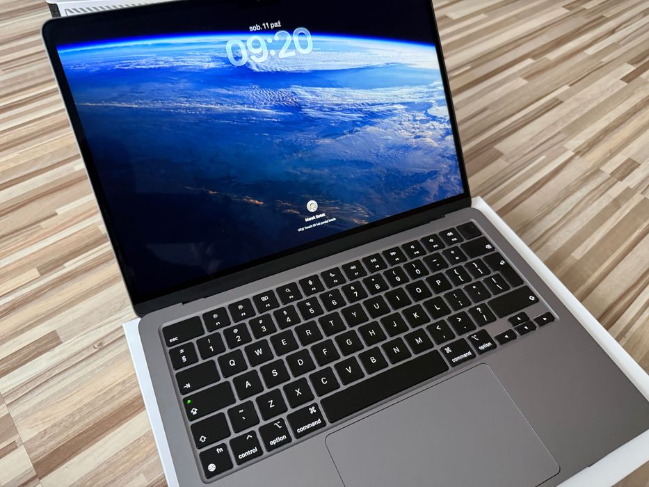 Apple Macbook Air M2 gwarancja 16GB Ram 256 SSD