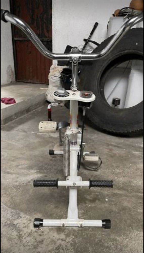 Bicicleta estática com 1 mola para flexão de braços (Miralago)