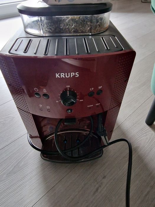 Automatyczny ekspres ciśnieniowy KRUPS (EA810770) – Sprawny +DODATKI