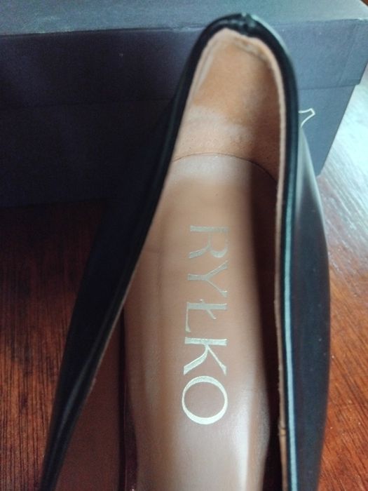 Czółenka skórzane Ryłko, rozm.37,5