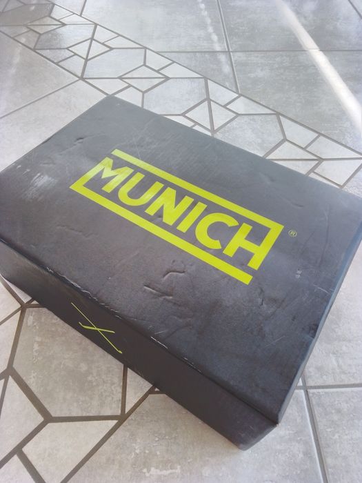MUNICH tenis tamanho 41/42