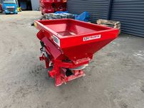 Rozsiewacz do nawozu STRUMYK - 400L 600L 800L 1000L 1200L 1400L 1600L