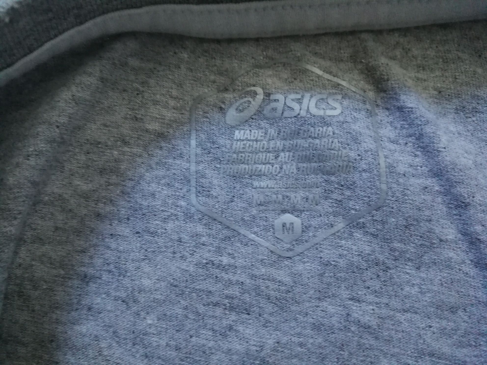 T-Shirt Asics...