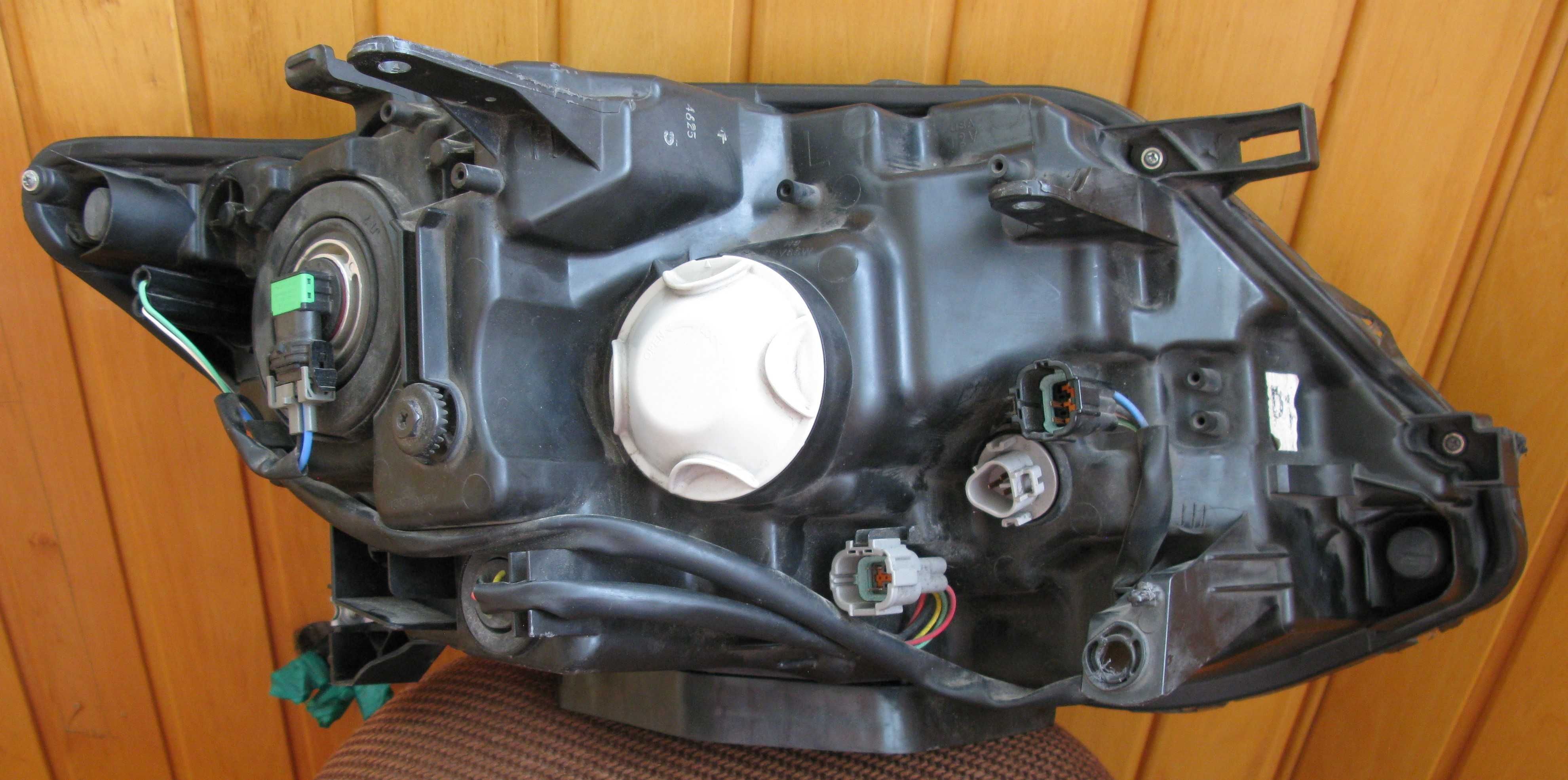 Nissan Rogue Фара 26010-4BA2A   26060-4BA2A