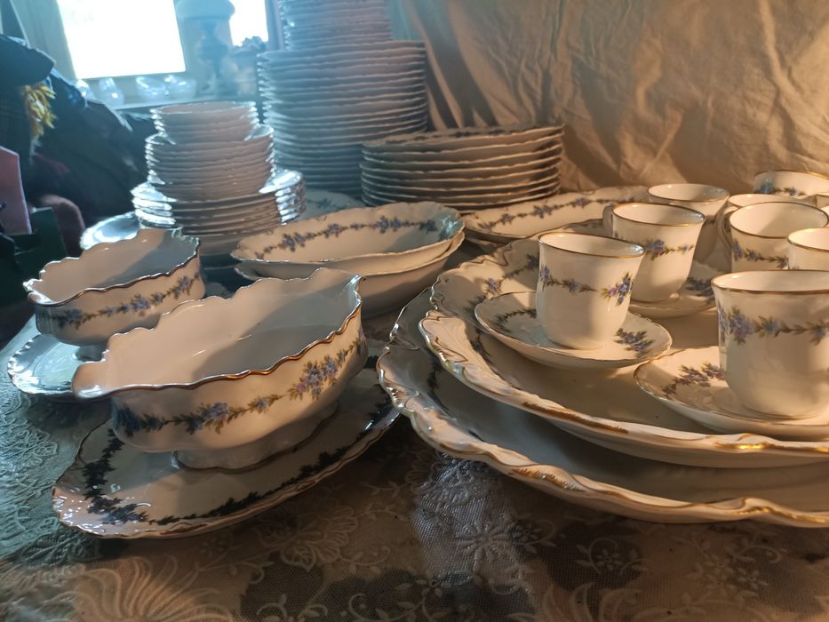 Stara porcelana , Racine Bavaria - zestaw obiadowy na kilkanaście osób