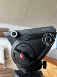 MANFROTTO MVH500AH FLUID DRAG SYSTEM HEAD + base compact advanced