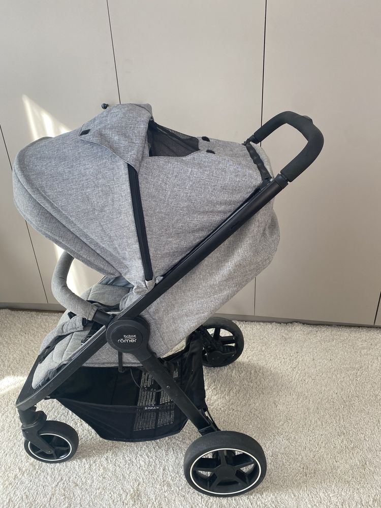 Прогулянкова коляска Britax-Romer