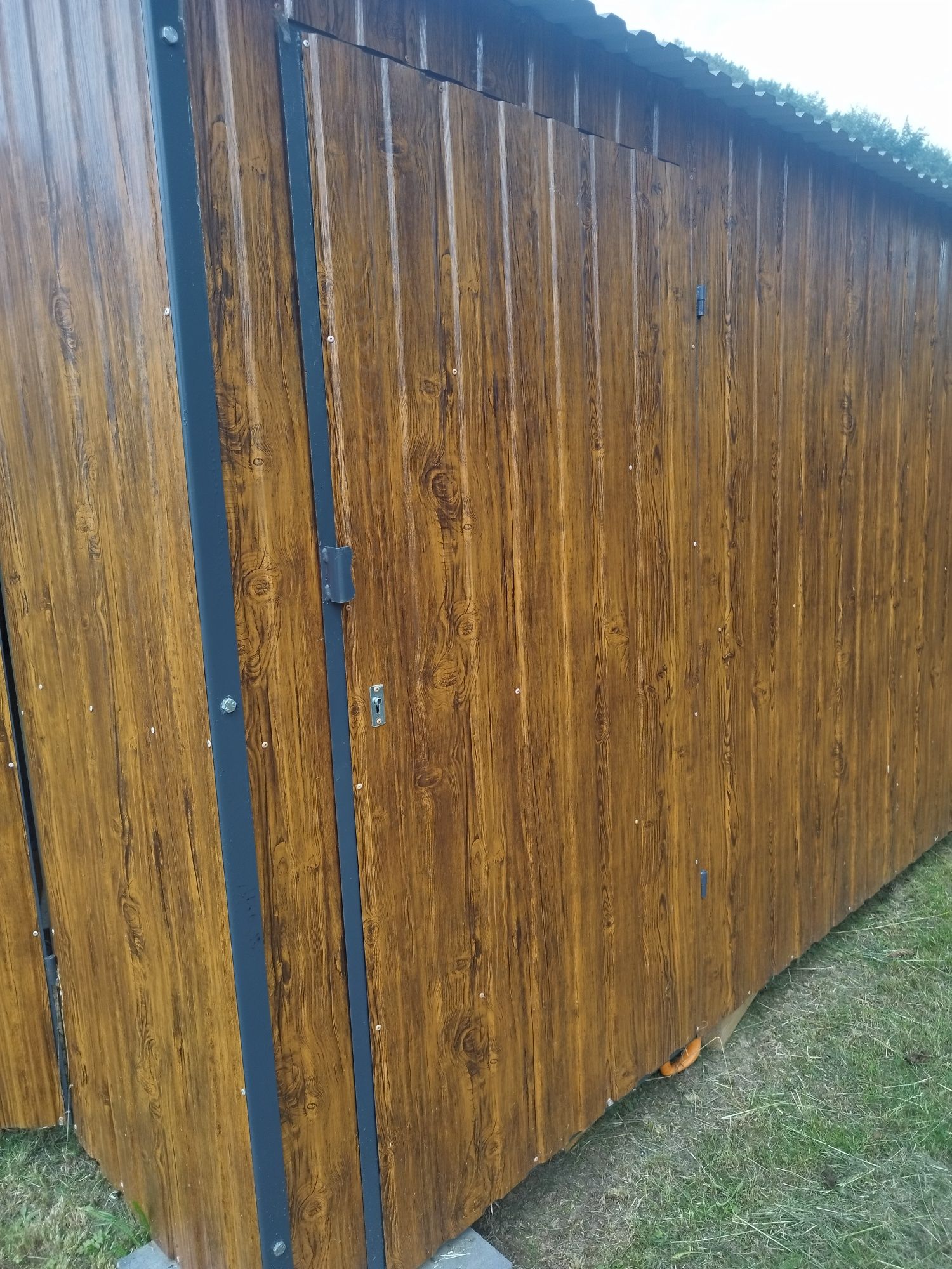 Garaż blaszany 4.5x6.5 m.