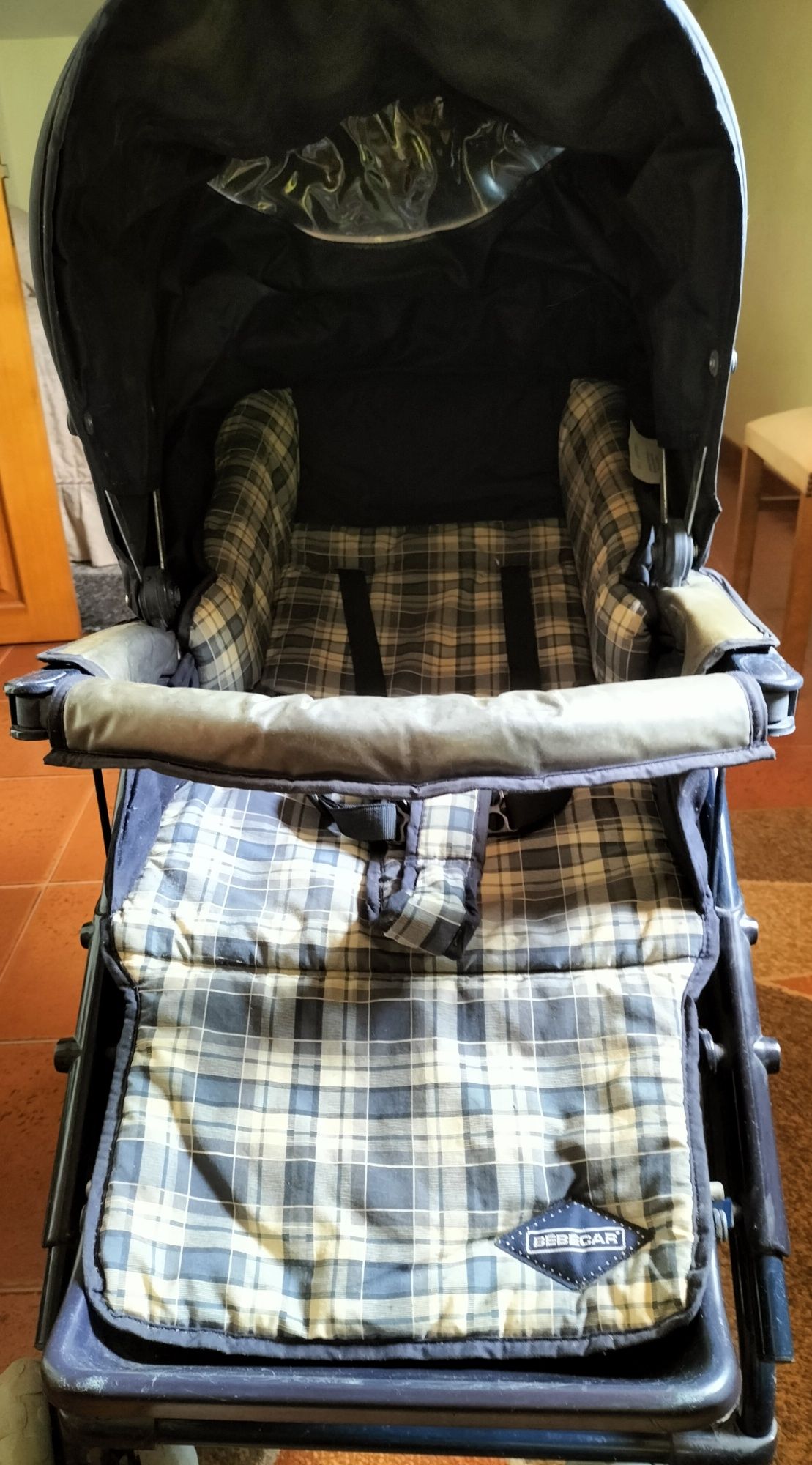 Carrinho de bebé da marca Bébécar