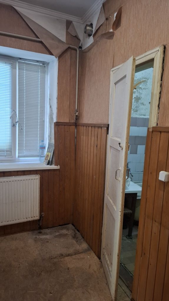 1 кімнатна в центрі з котлом
