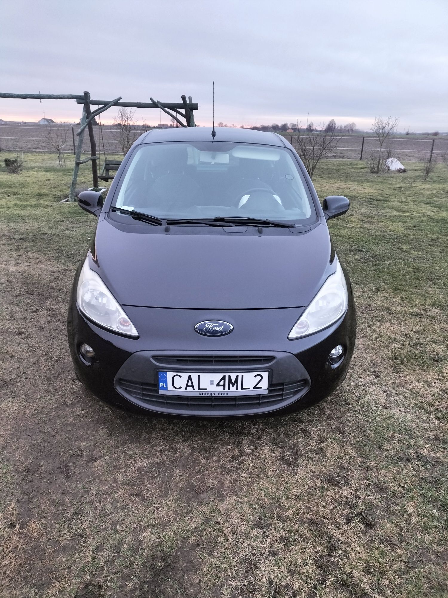 Sprzedaj Samochód Ford Ka