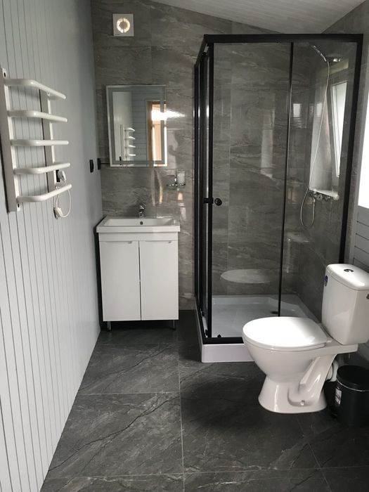 Відпочинок у Карпатах. Котедж "Під лісом".