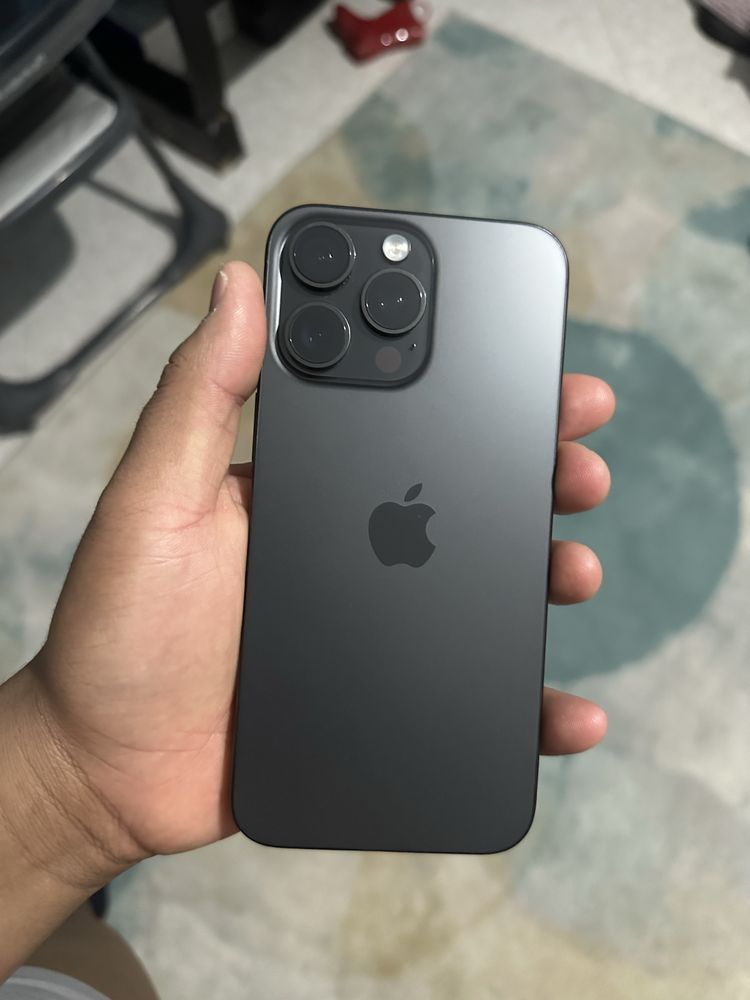 Vendo ou troco Iphone 15 pro max 256gb