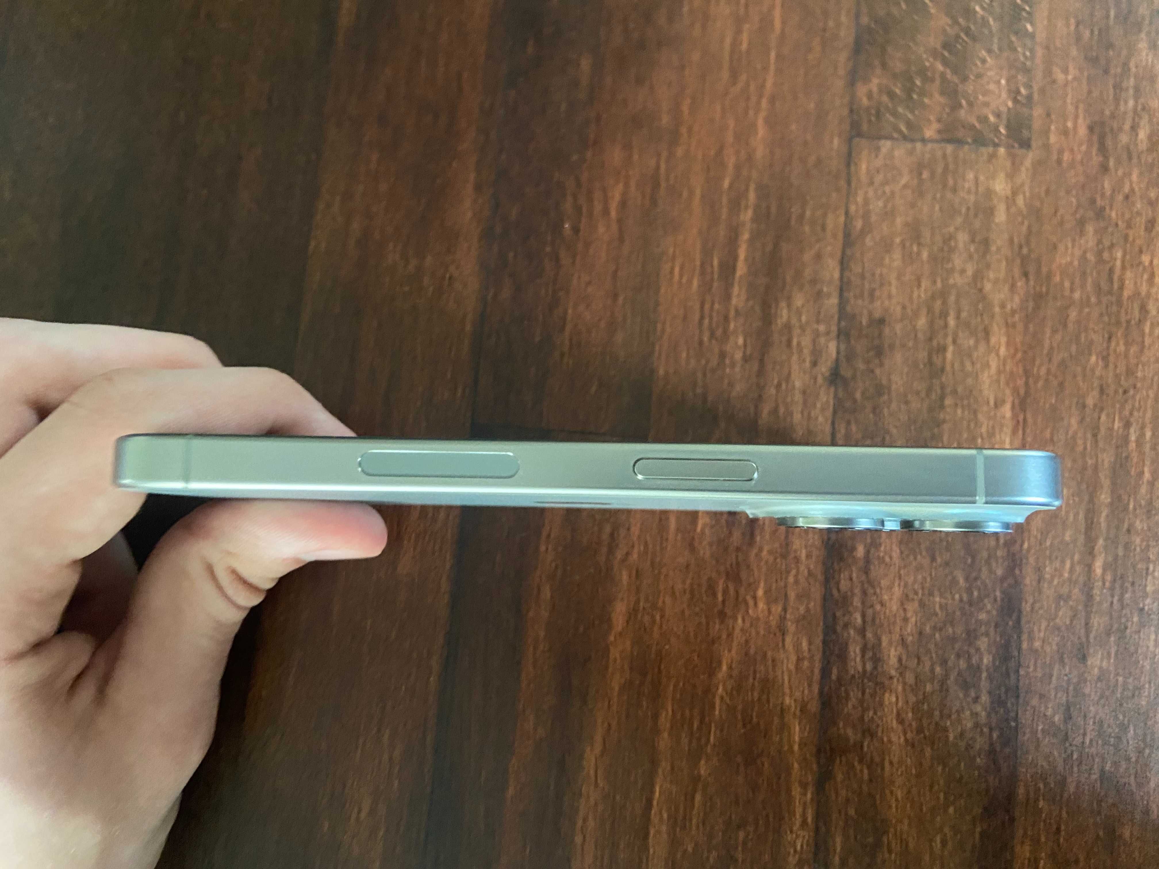 iPhone 15 Pro 256GB - Stan Idealny, Naturalny Tytan