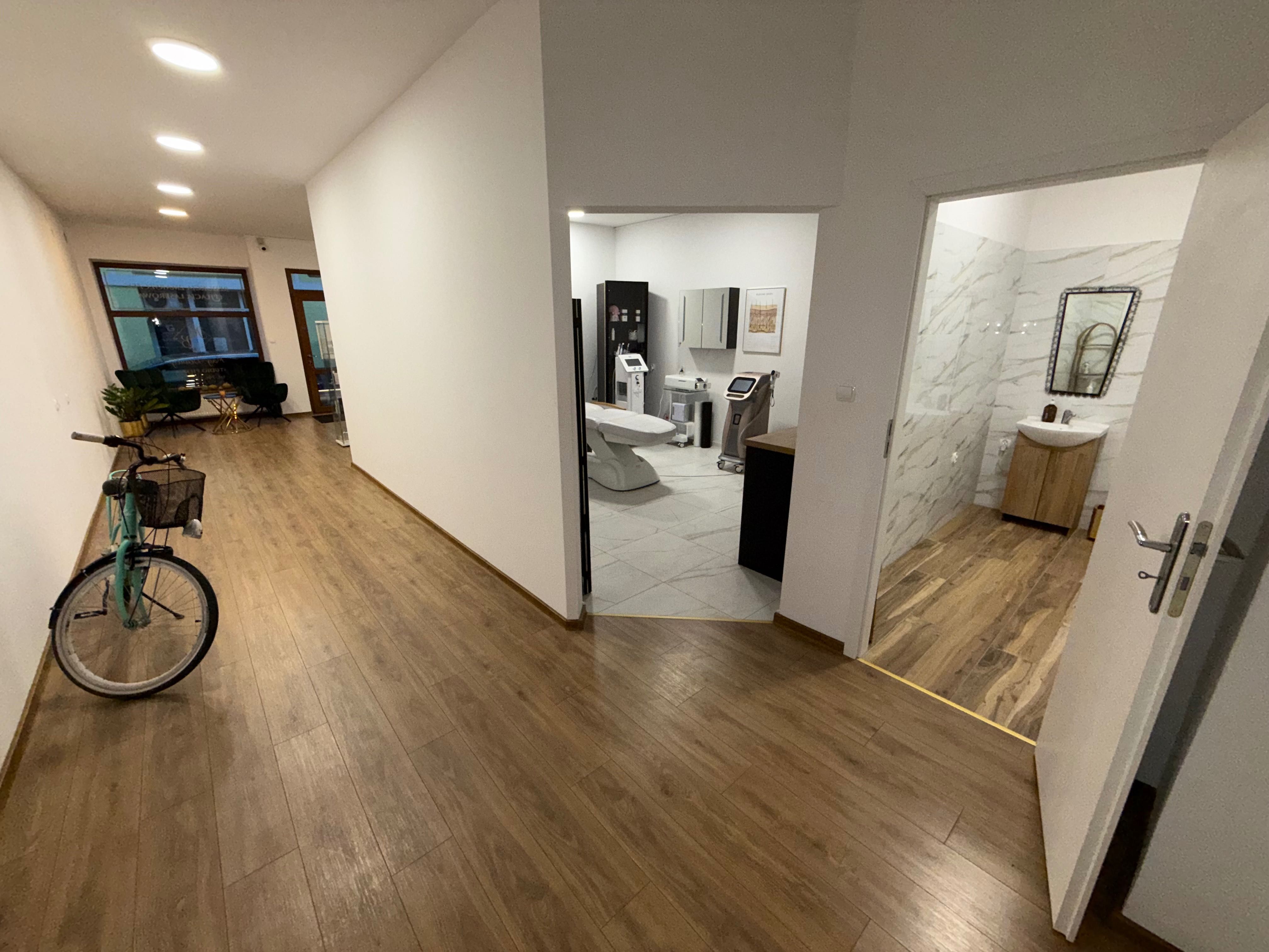 Salon 70m2 Tuchola Centrum