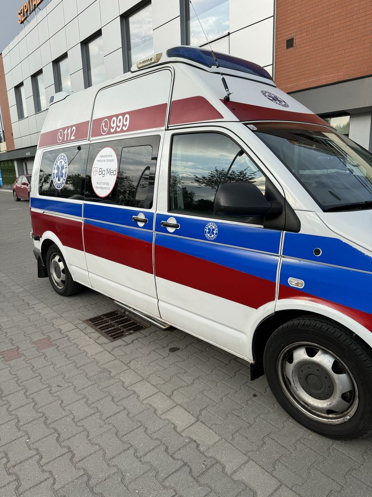 Ambulans Volkswagen Transporter 2,0 D    4X4