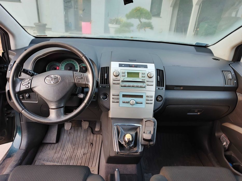 Toyota Corolla Verso 1.8 benzyna okazja