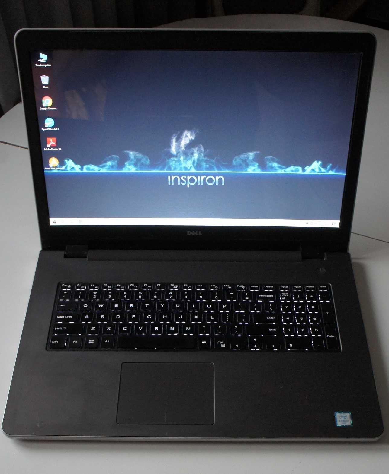 Laptop DELL 17 cali, Intel i7, Radeon R5 4GB, SSD, podświetlenie
