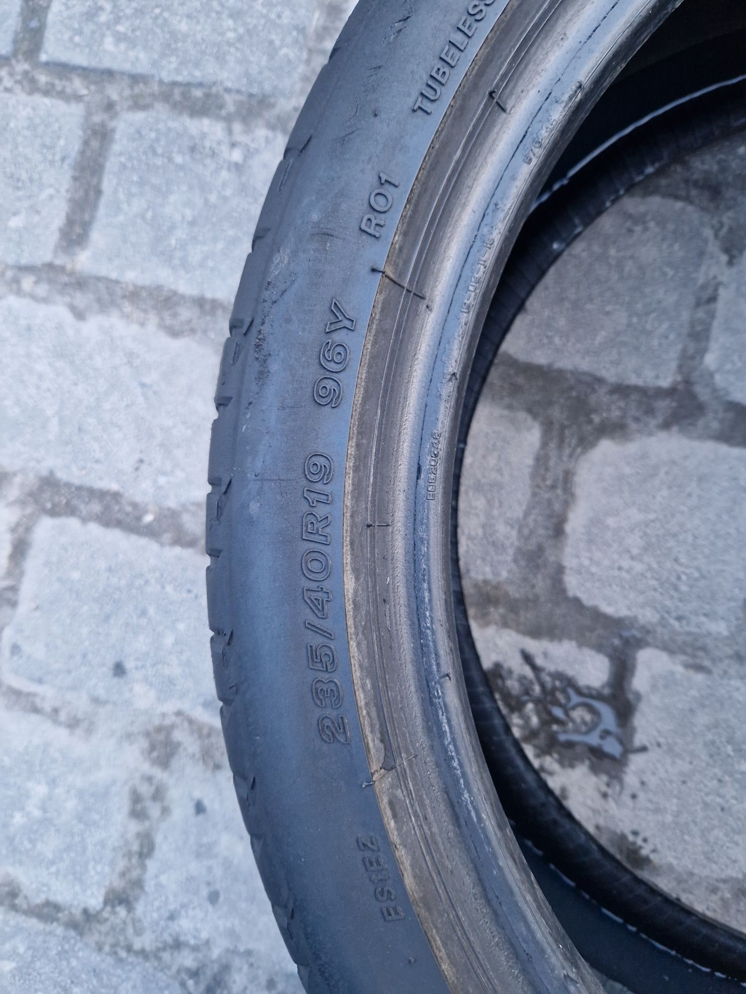 Шини літні 235 40 r19 Bridgestone potenza s 001, 5mm,