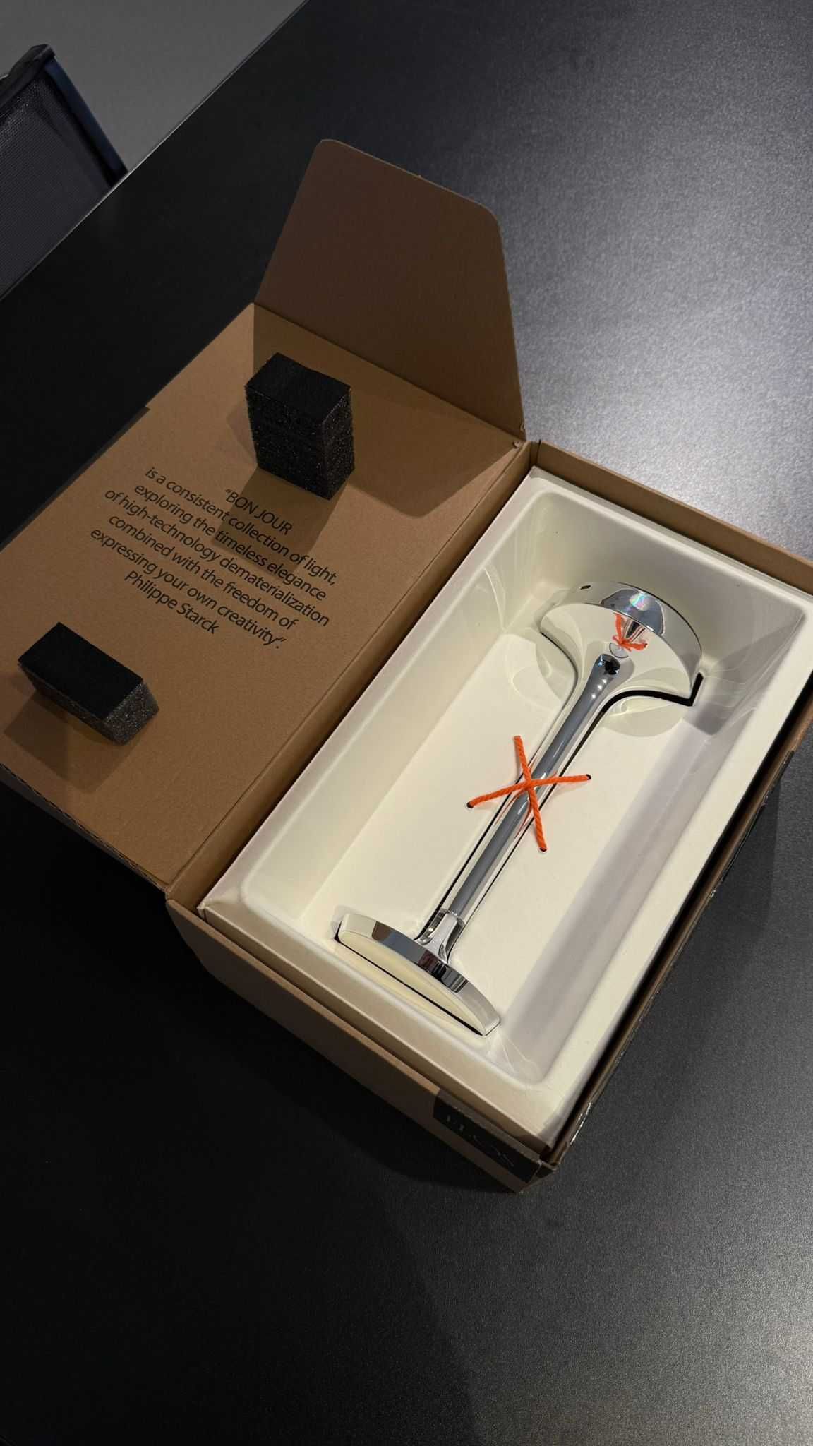 Lampa stołowa FLOSSz funkcją przyciemniania Bon jour