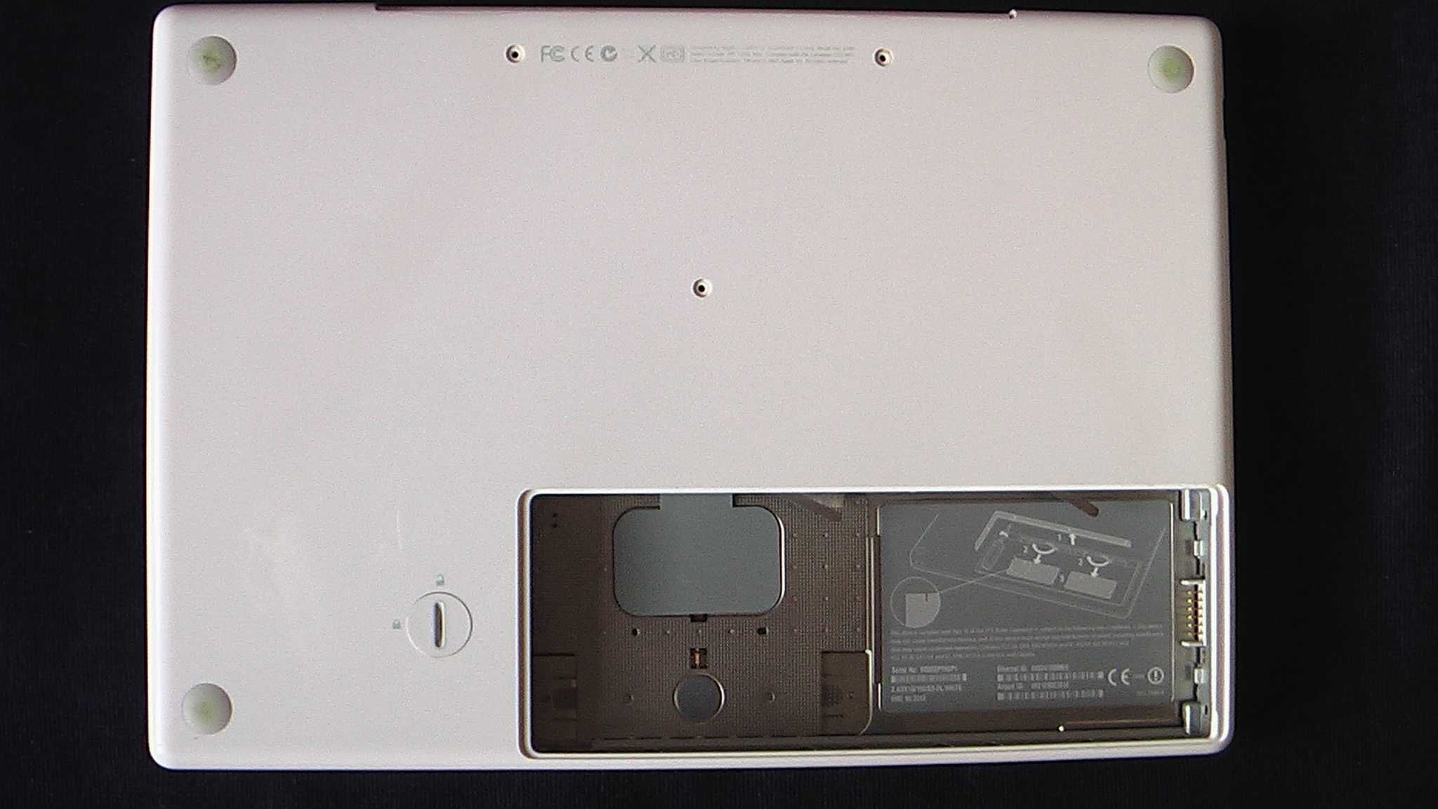 MacBook Apple A1181 (на запчасти, разборка, ремонт)