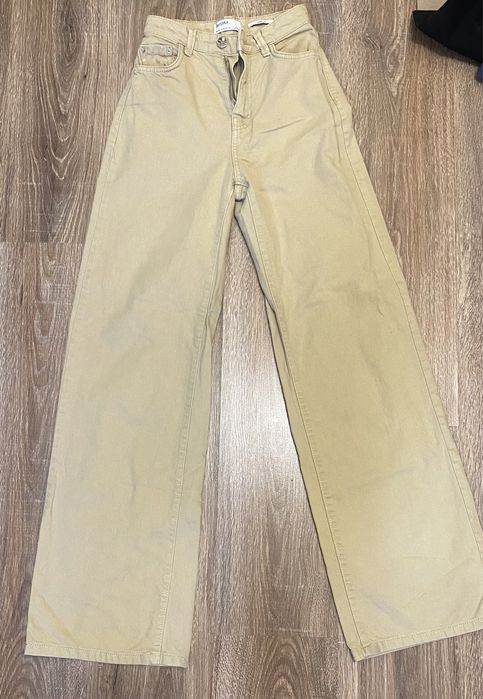 Стильні джинси Bershka