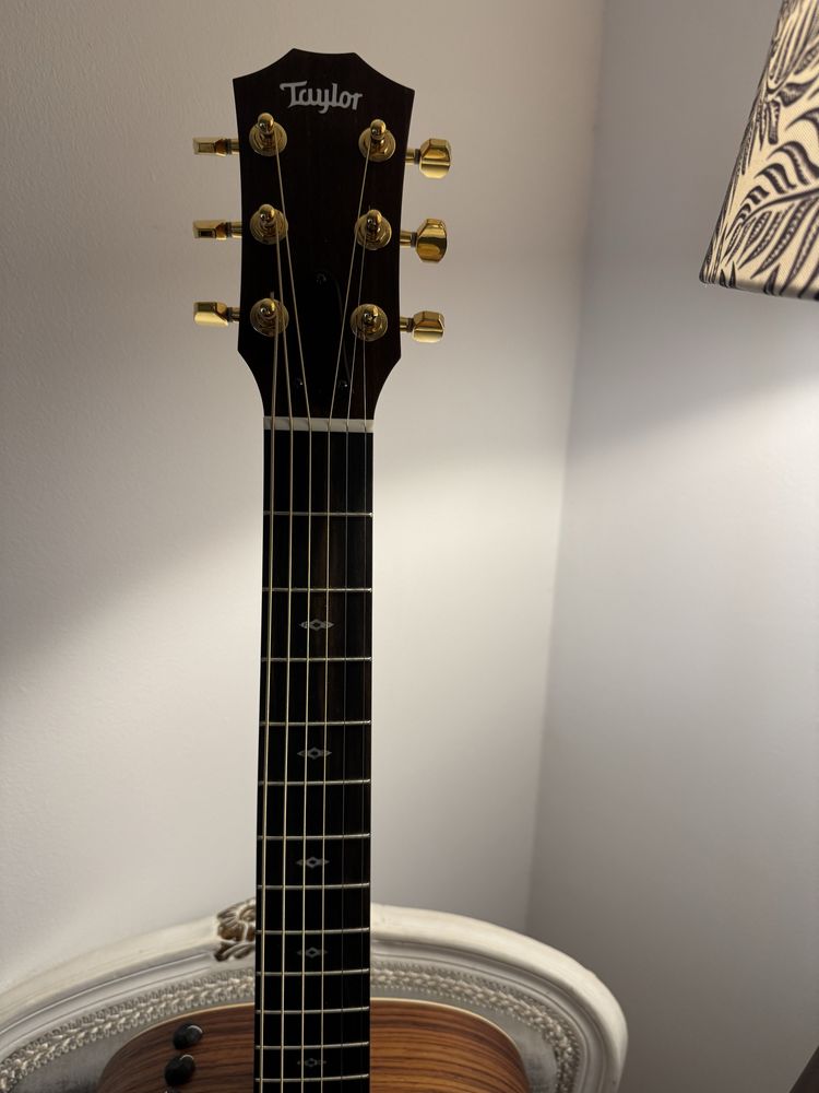 Guitarra acústica Taylor