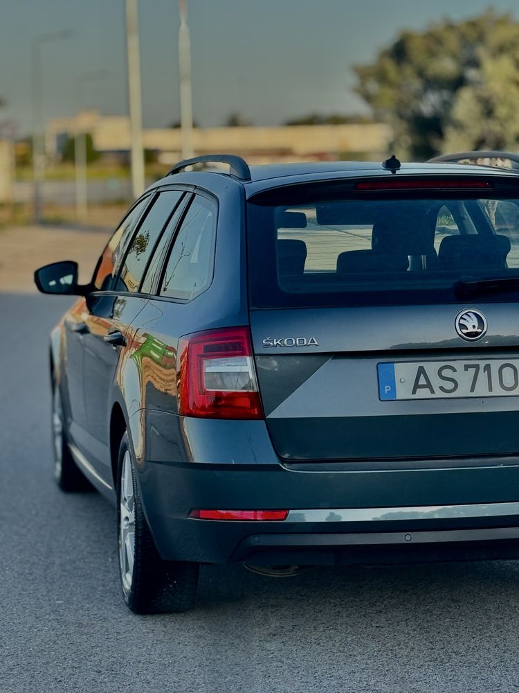 Skoda Octavia 2.0TDi 150Cv DSG