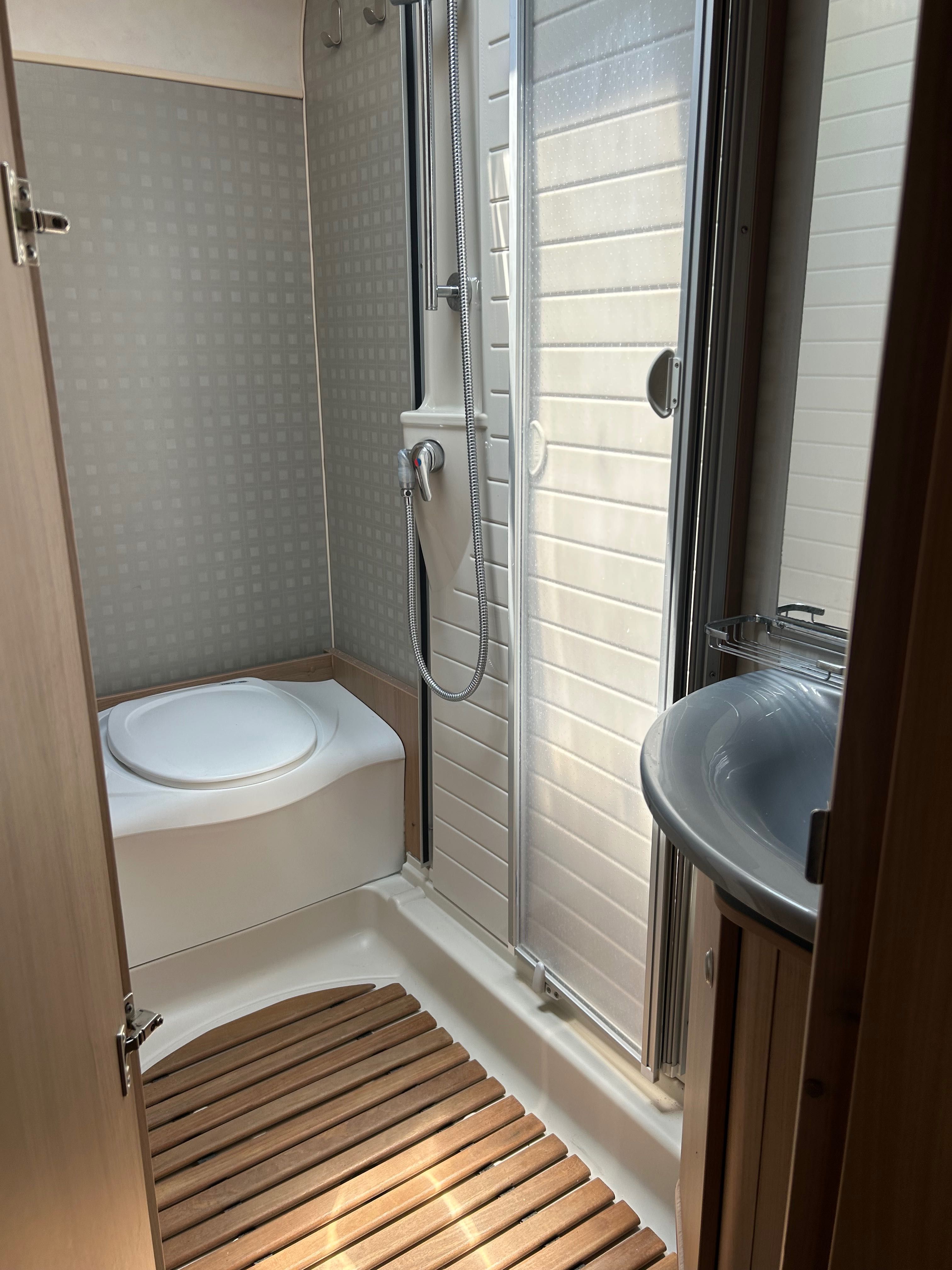 Autocaravana Burstner ixeo 664 prefilada