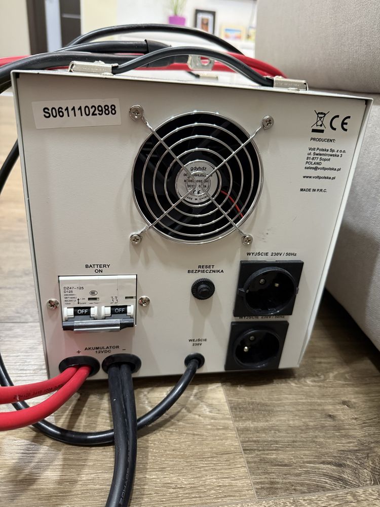 Джерело безперебійного живлення, інвертор Volt polska sinus PRO-2200E