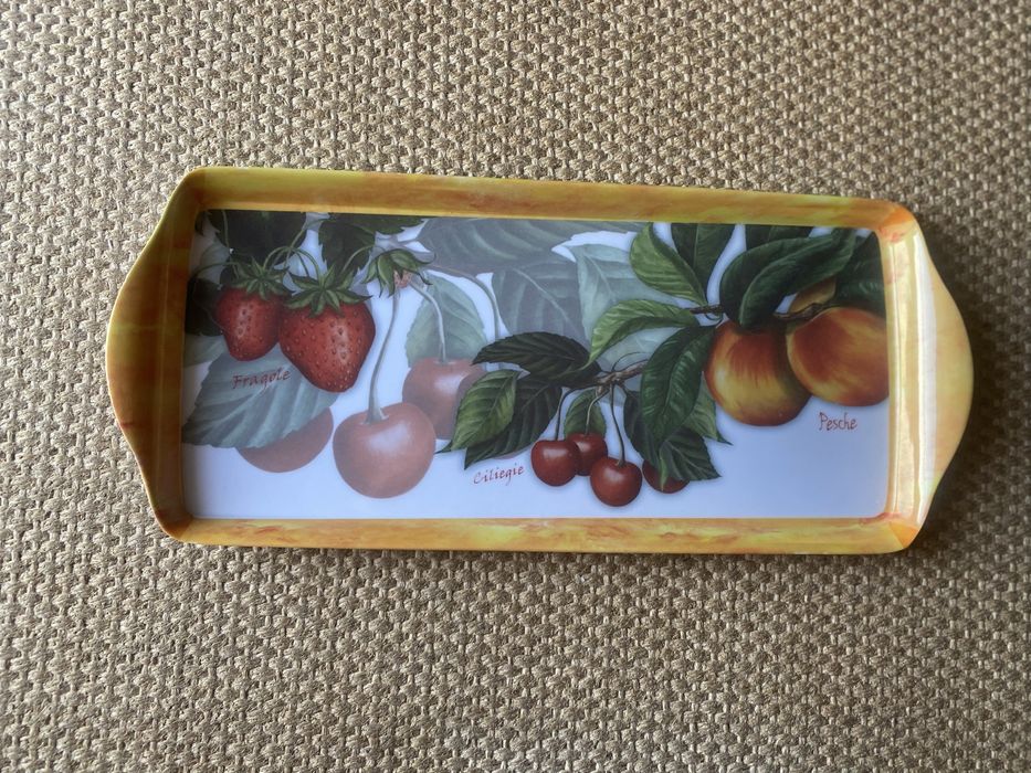 Travessa com fruta gravada,Nova