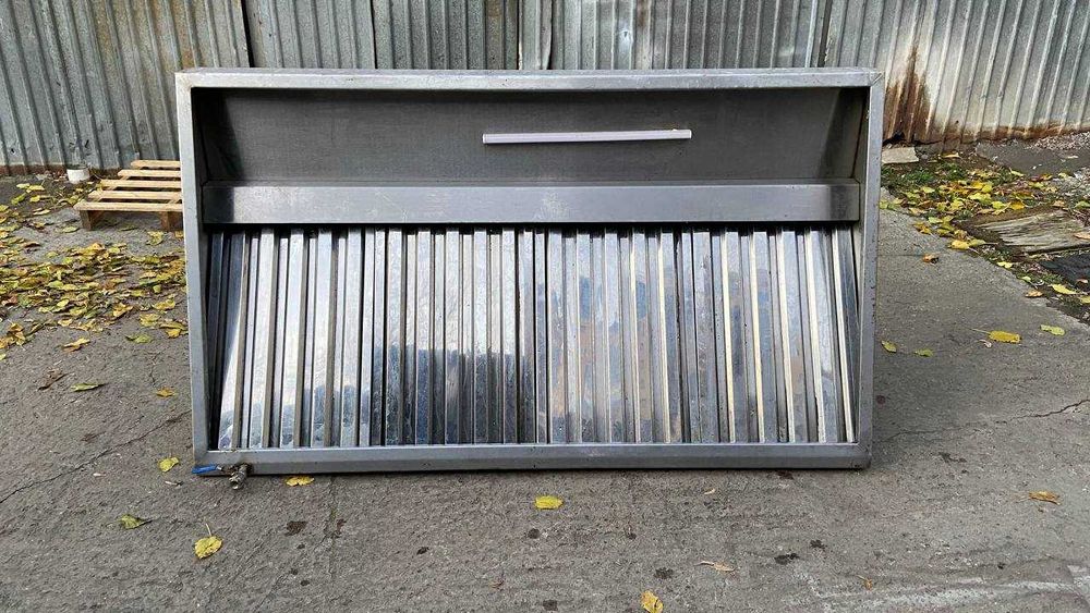 Б/у вытяжной зонт из нержавейки для кафе ресторана бара общепита