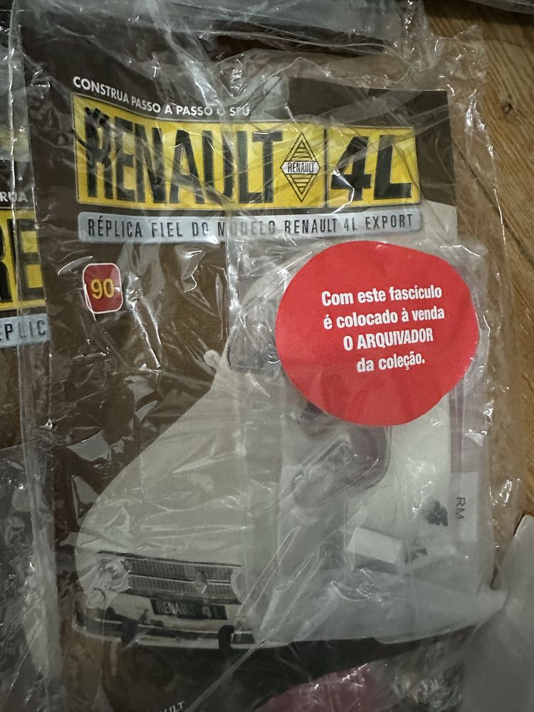 Renault 4L replica