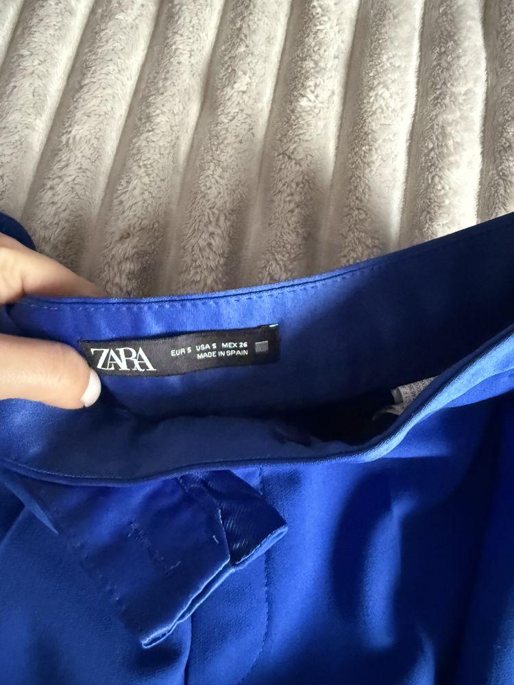 Продаю костюм Zara