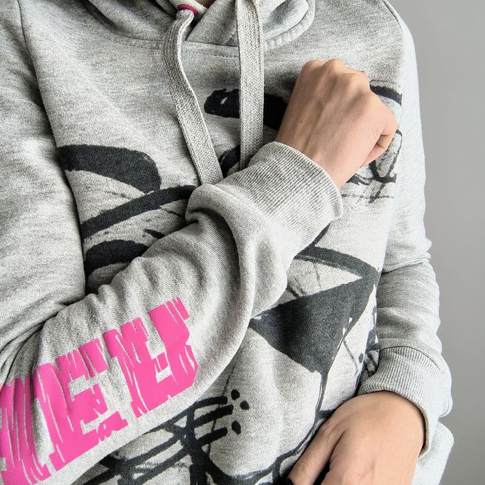 Szara bluza damska kaptur ocieplana kieszenie różowa pantera