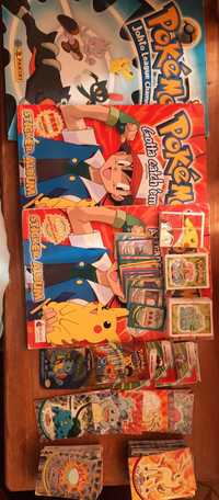Várias coleção Cartas de Pokémon