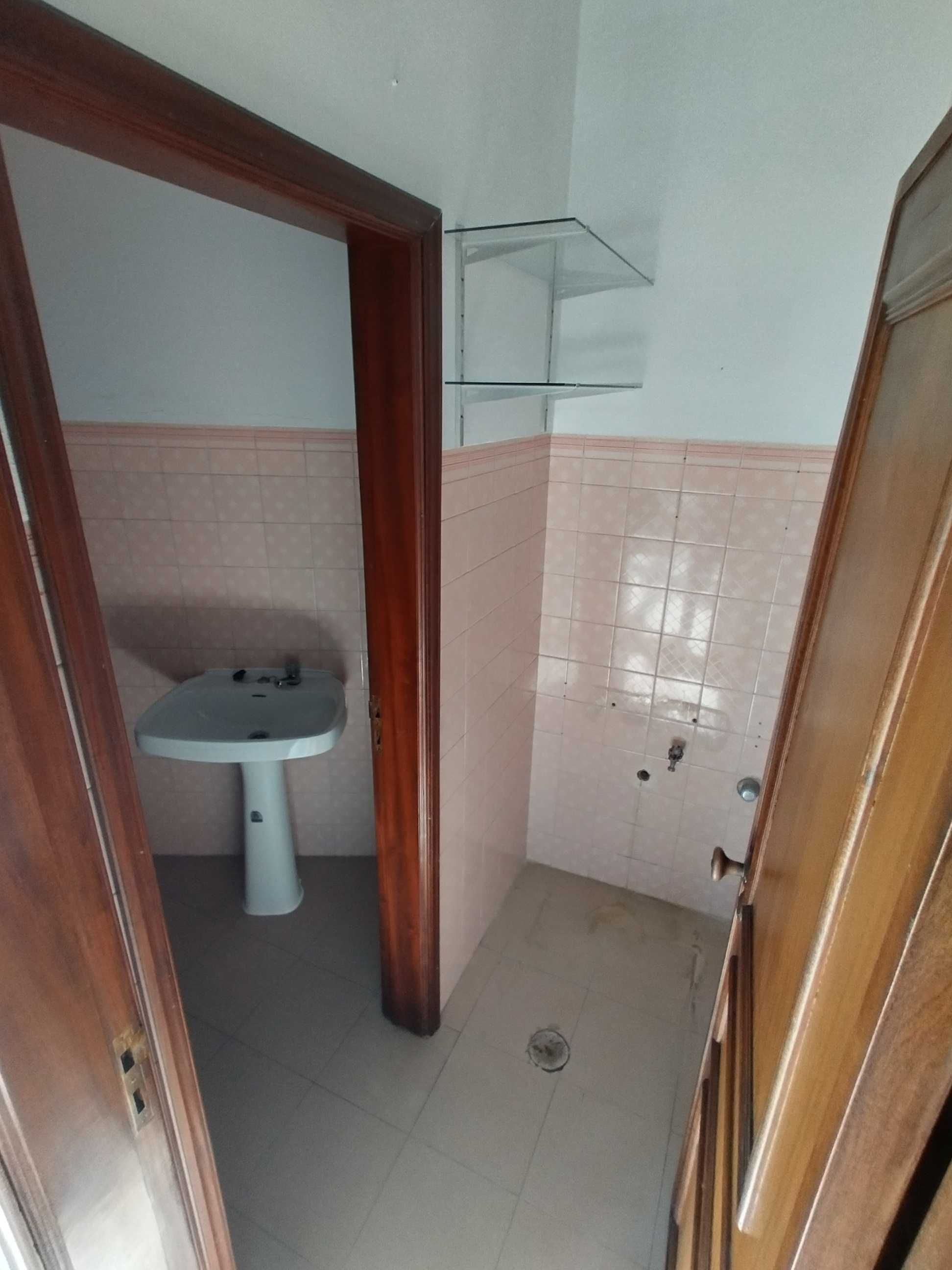 Loja/escritório na Vila de Febres