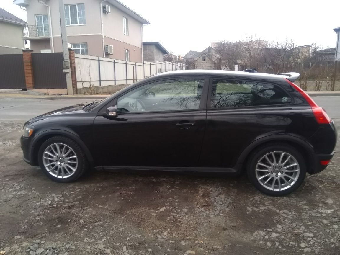 Volvo C30 1.6 бензин