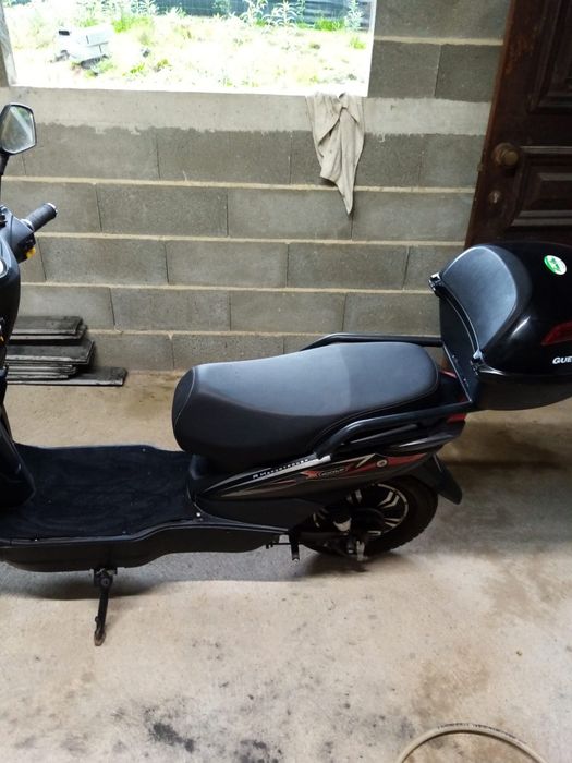 Moto eléctrica em muito bom estado
