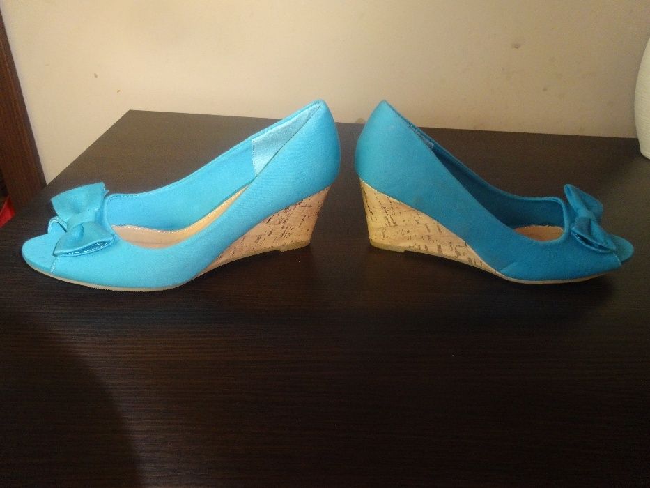 buty koturny ccc