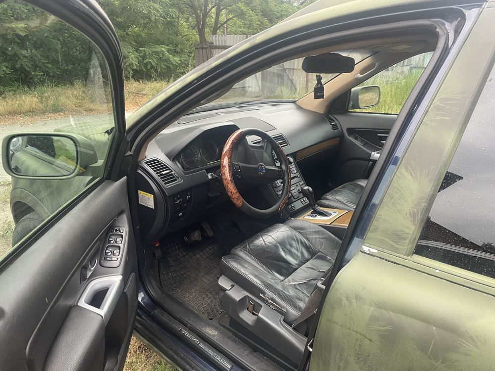 Продам Volvo XC90