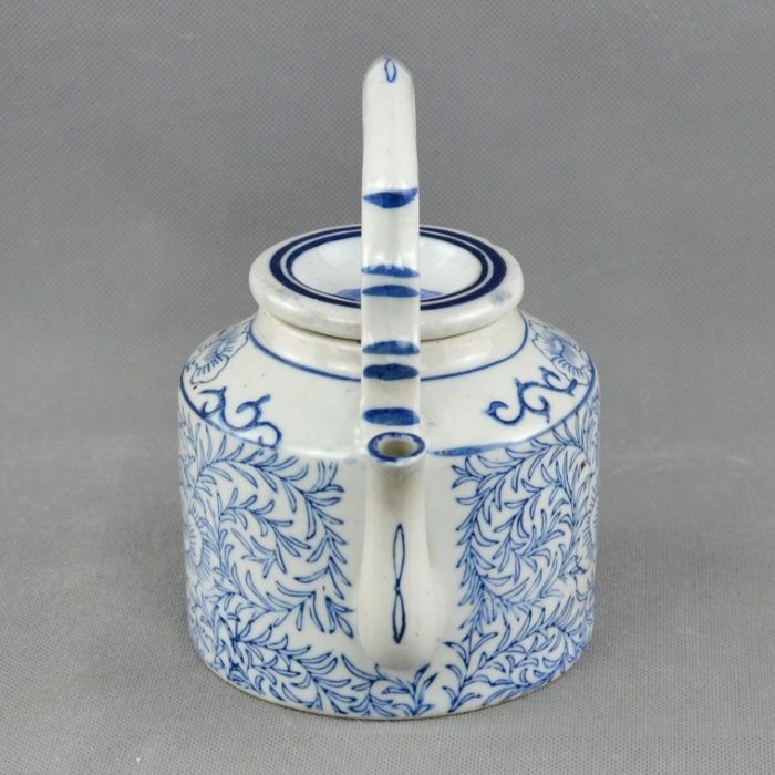 Bule em Porcelana da China Azul e Branco – Circa 1950