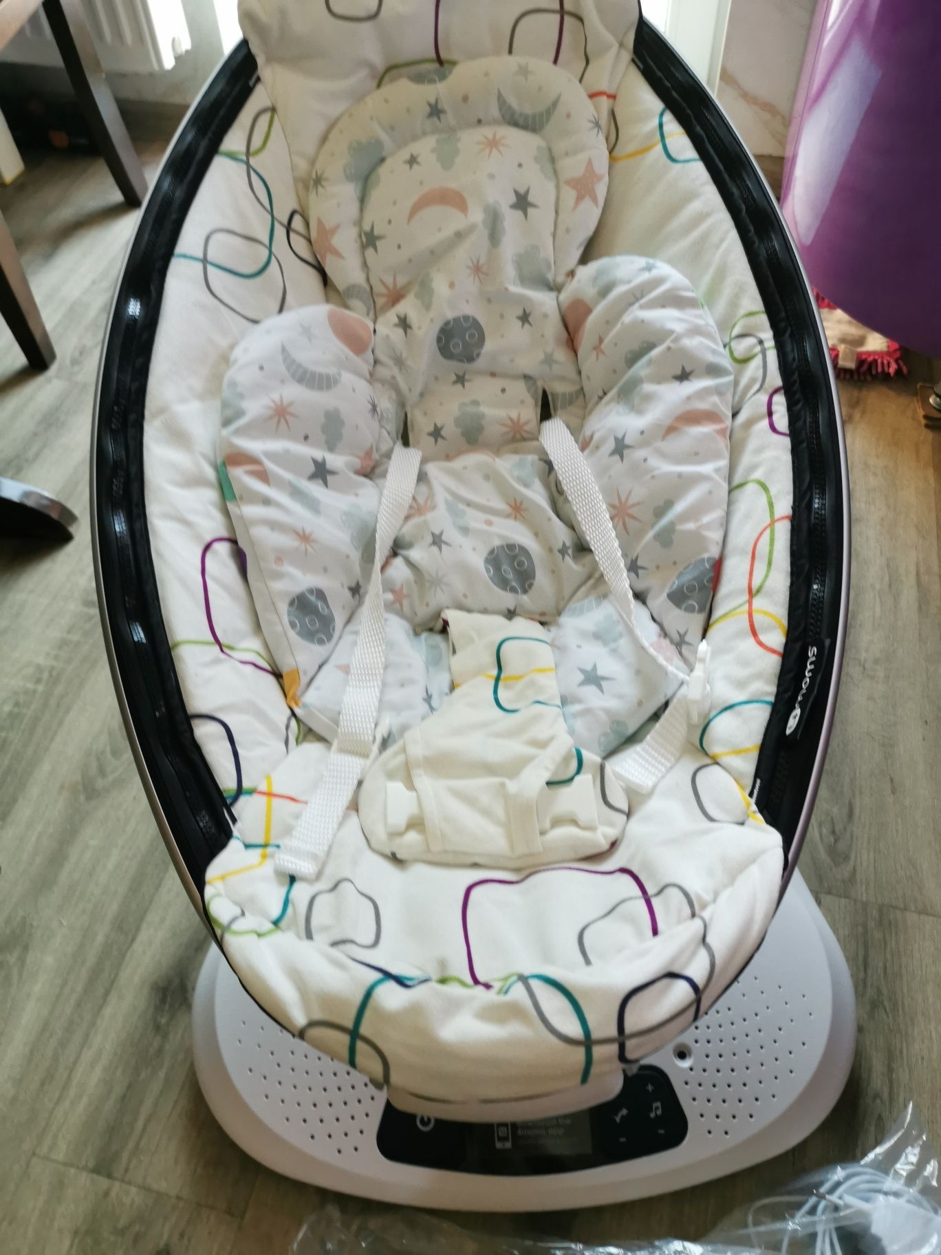 Заколисуючий центр 4moms