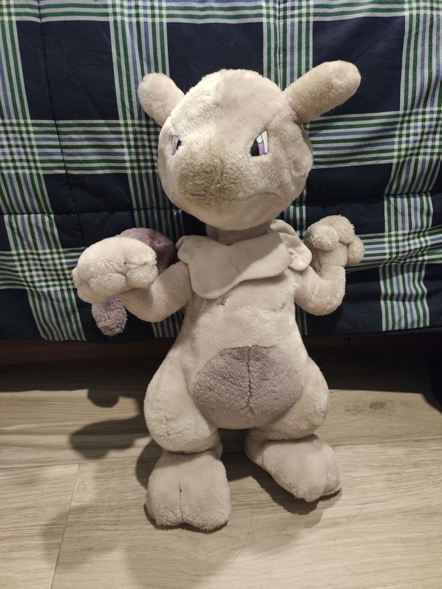 Peluche Mewtwo pokemon oficial da Nintendo