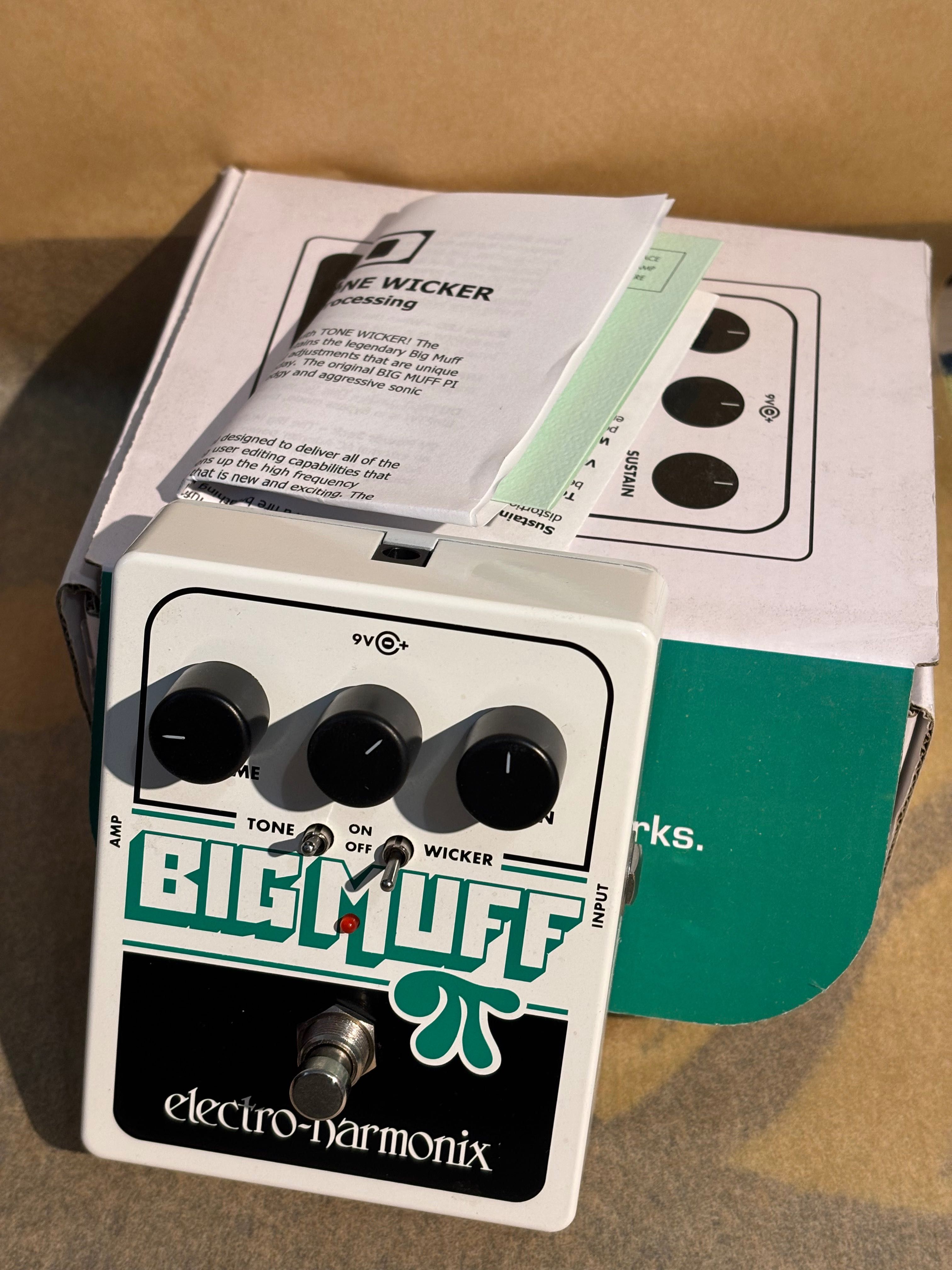 Efekt gitarowy Electro-Harmonix Big Muff Pi with Tone Wicker