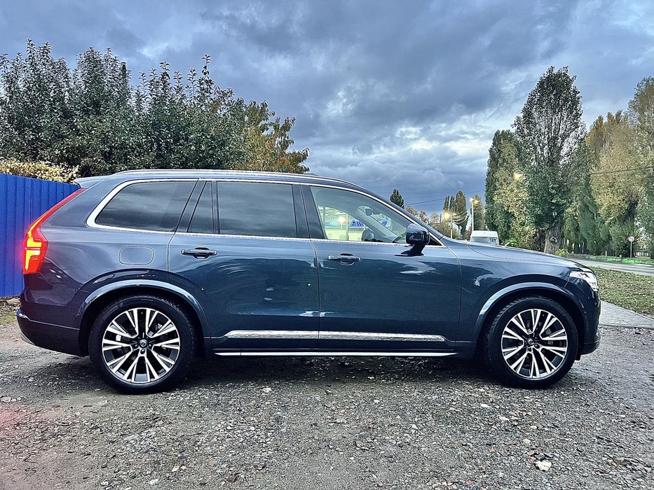 Volvo XC90 2021 2.0 AT (250 к.с.) MHEV AWD • Ultimate Bright