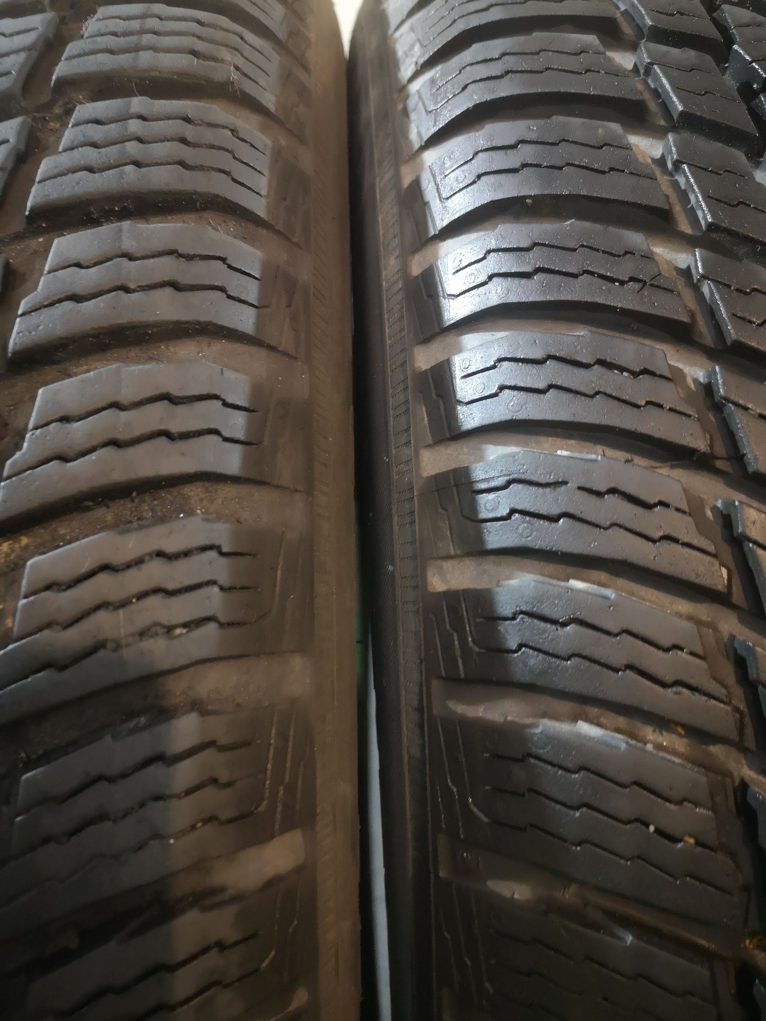 Opony zimowe Nokian WR snowproof 195 60 r15